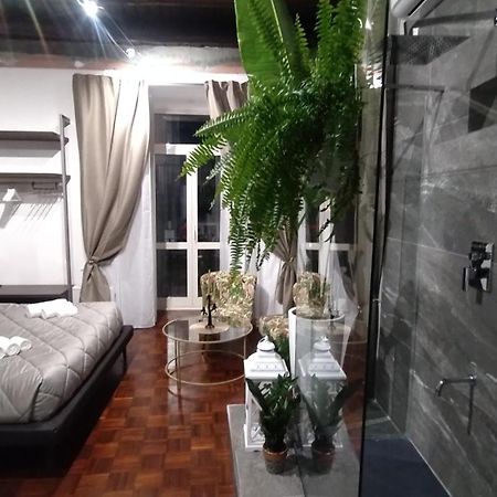 Plebiscito Suite Apartment Napoli Bagian luar foto