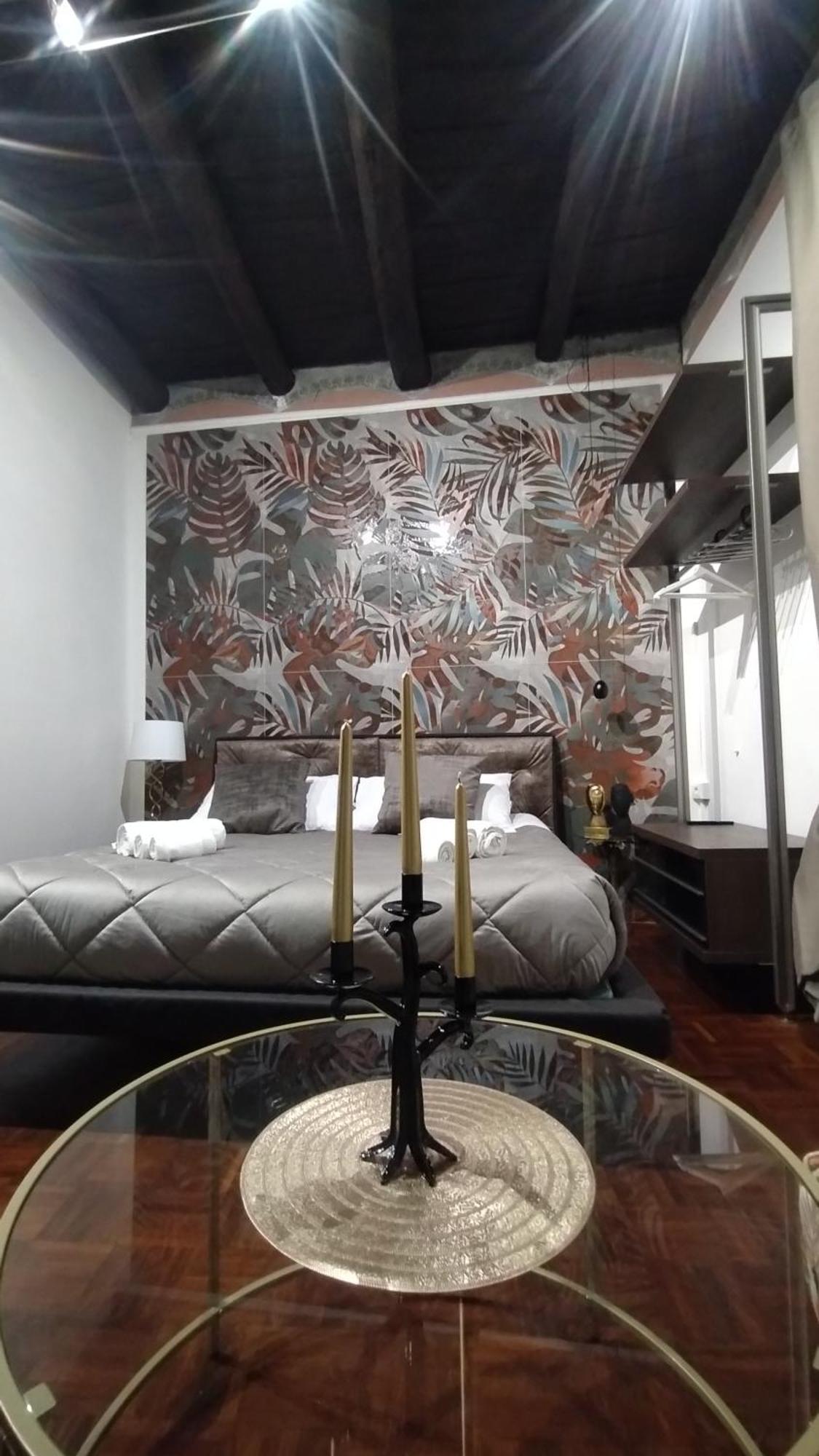 Plebiscito Suite Apartment Napoli Bagian luar foto