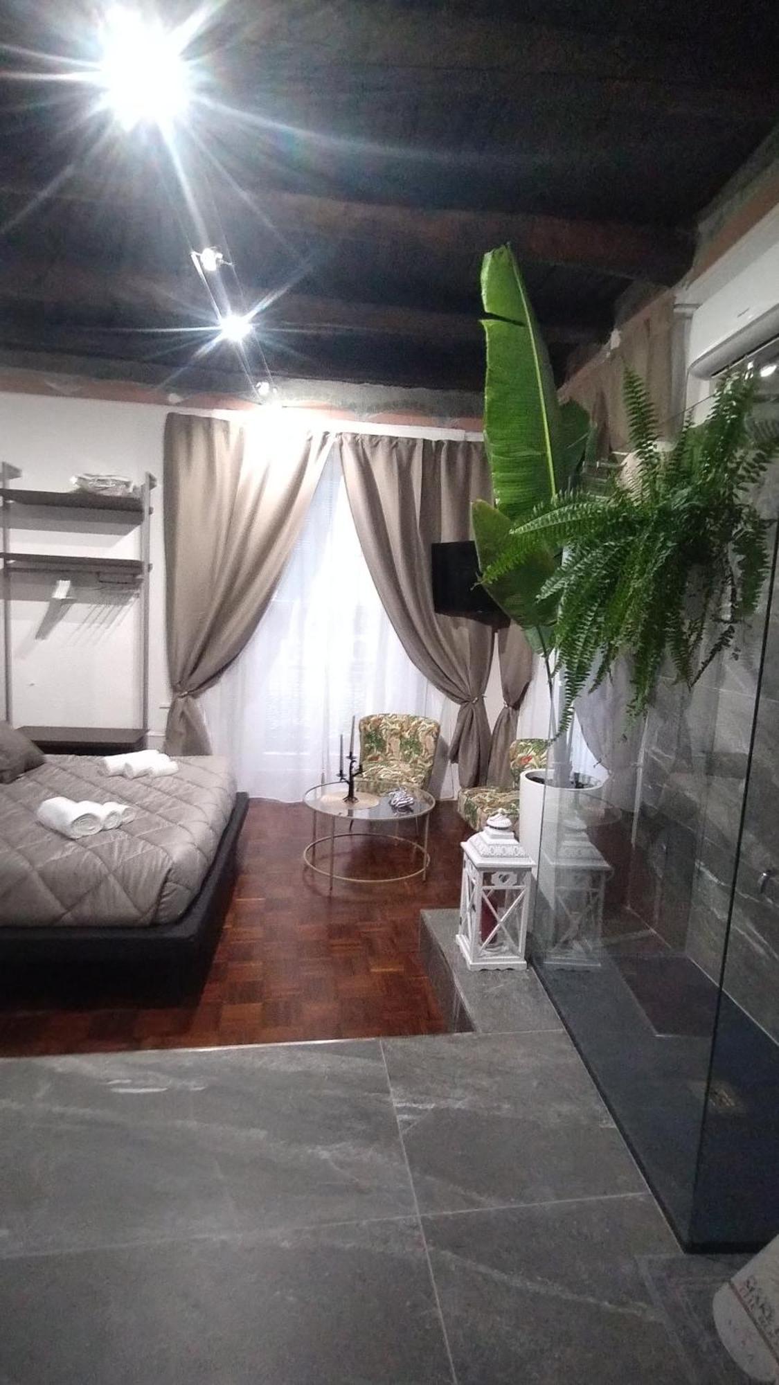 Plebiscito Suite Apartment Napoli Bagian luar foto